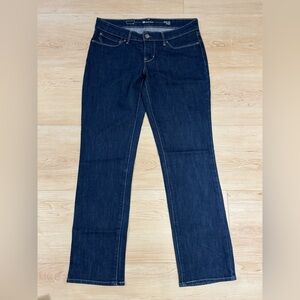 Levi’s Demi Curve Straight Leg